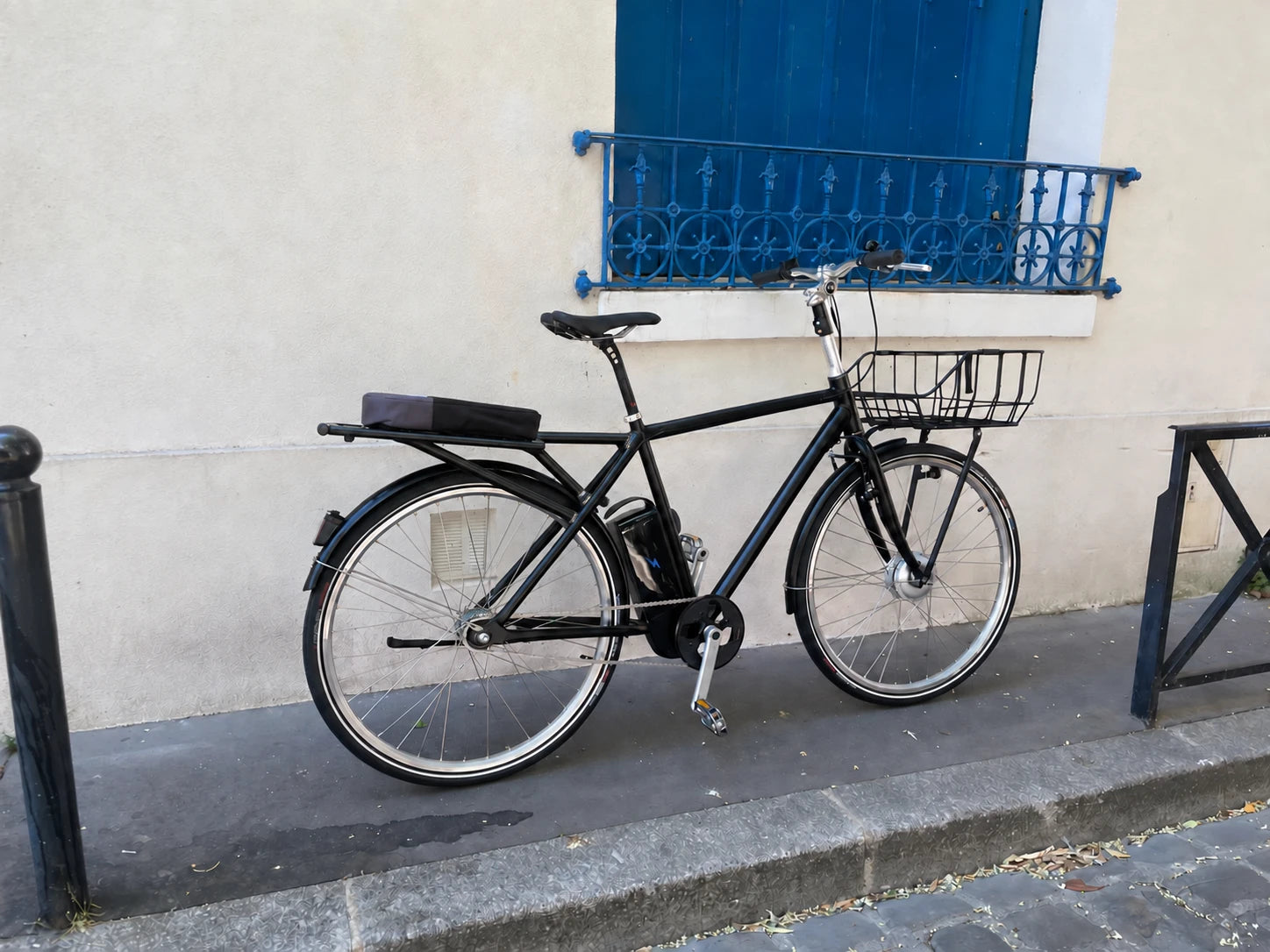 Upstart avec plateforme cargo arrière intégrée