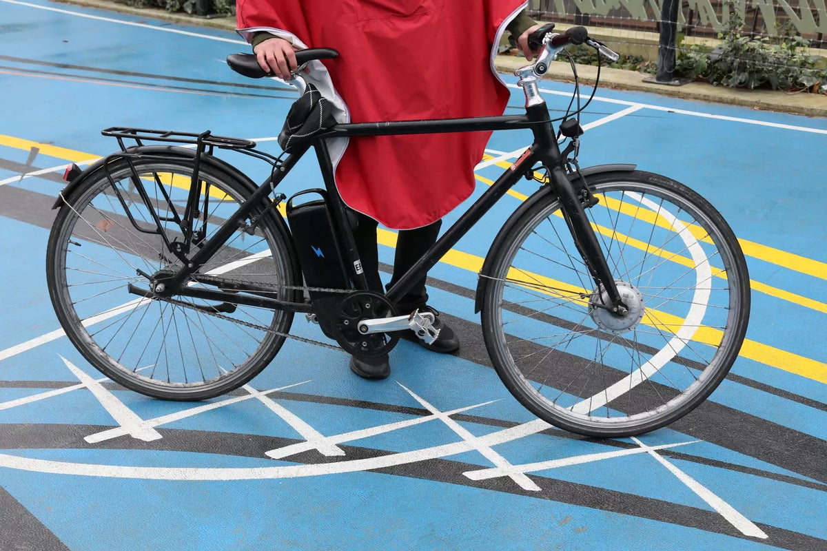 Les vélostations dans Paris pour se garer sereinement - Momentum Electric