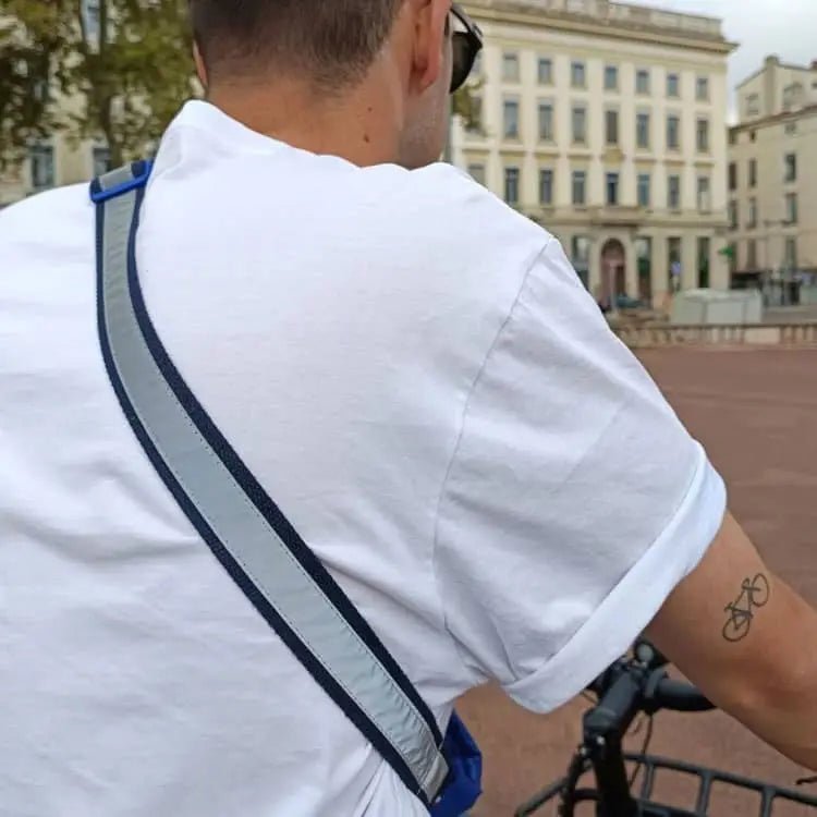 Le sac banane imperméable et réfléchissant - Momentum Electric