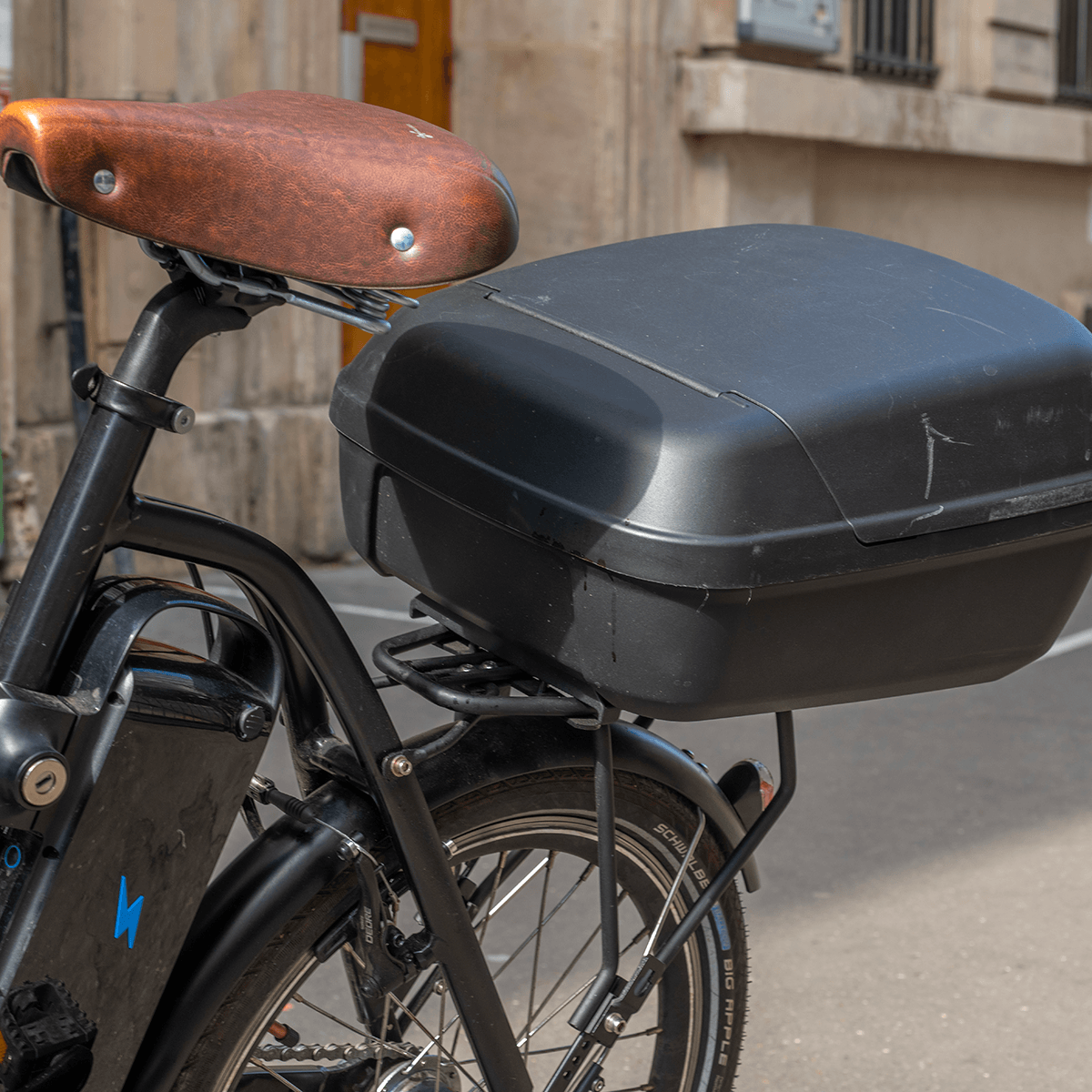 Selle de vélo route - cyclotourisme Royal Scientia A2 390 g - noir