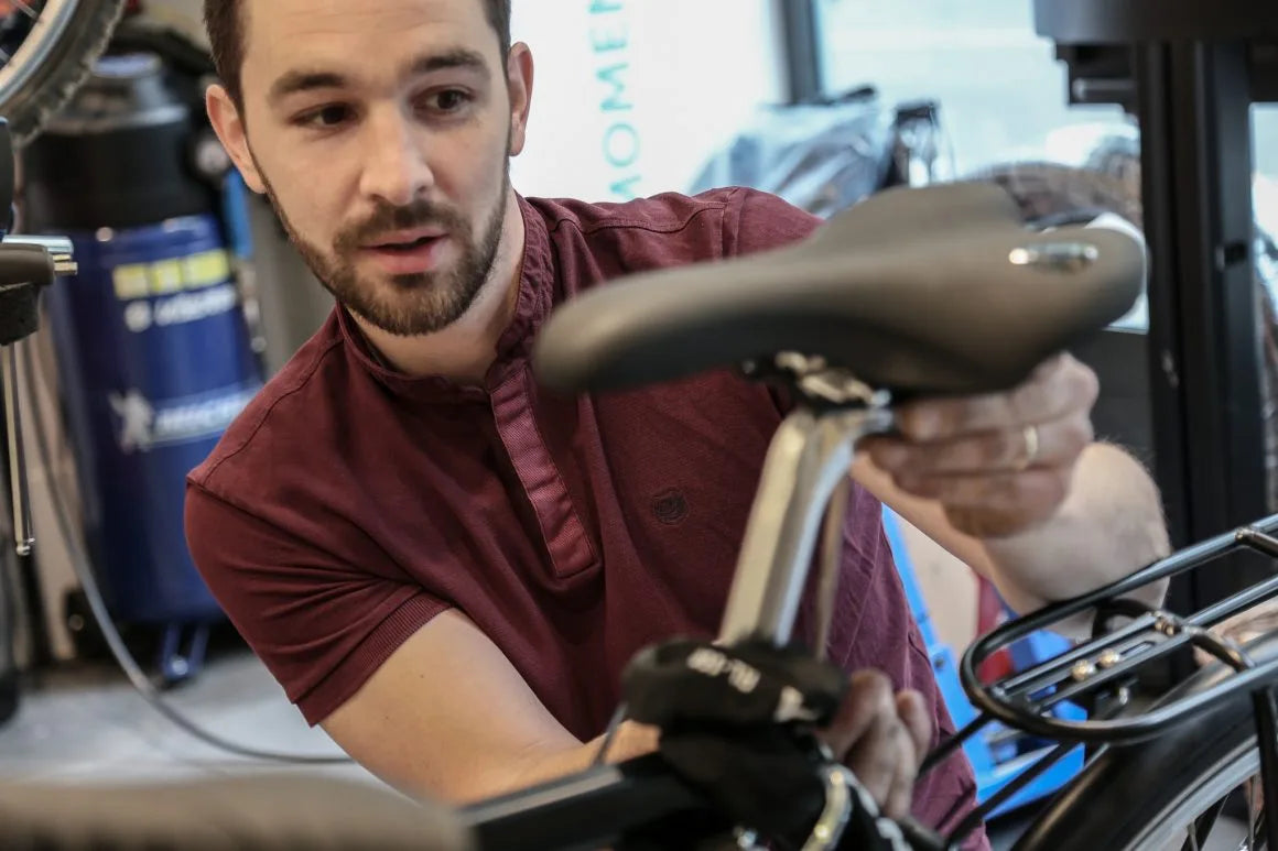 réparateur-vendeur de vélos électriques vous attend pour Noël